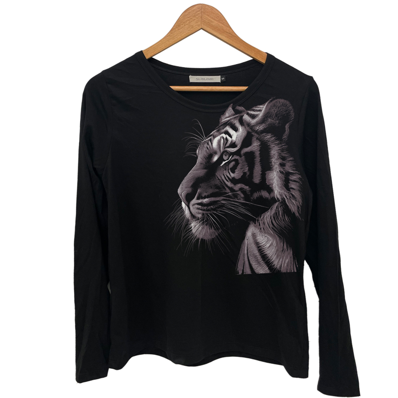 Alternative view of Remera Tiger