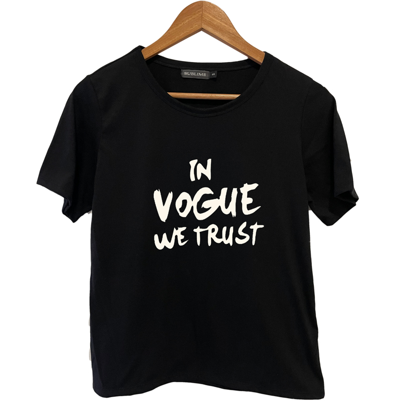 Alternative view of Remera In Vogue we trust